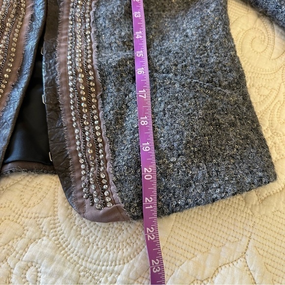 OF TWO MINDS structured blazer / suit jacket with beaded detail women's size 4 - Picture 7 of 9